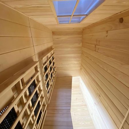 Le Clovis Suites Spa Sauna Reims Bagian luar foto