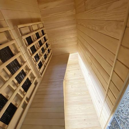 Le Clovis Suites Spa Sauna Reims Bagian luar foto