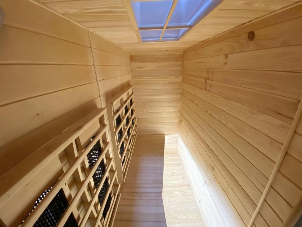 Le Clovis Suites Spa Sauna Reims Bagian luar foto
