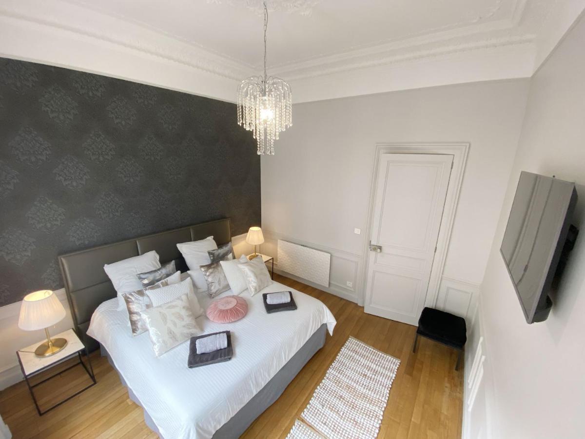 Le Clovis Suites Spa Sauna Reims Bagian luar foto